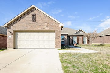 229 Kennedy Dr Crowley, TX 76036